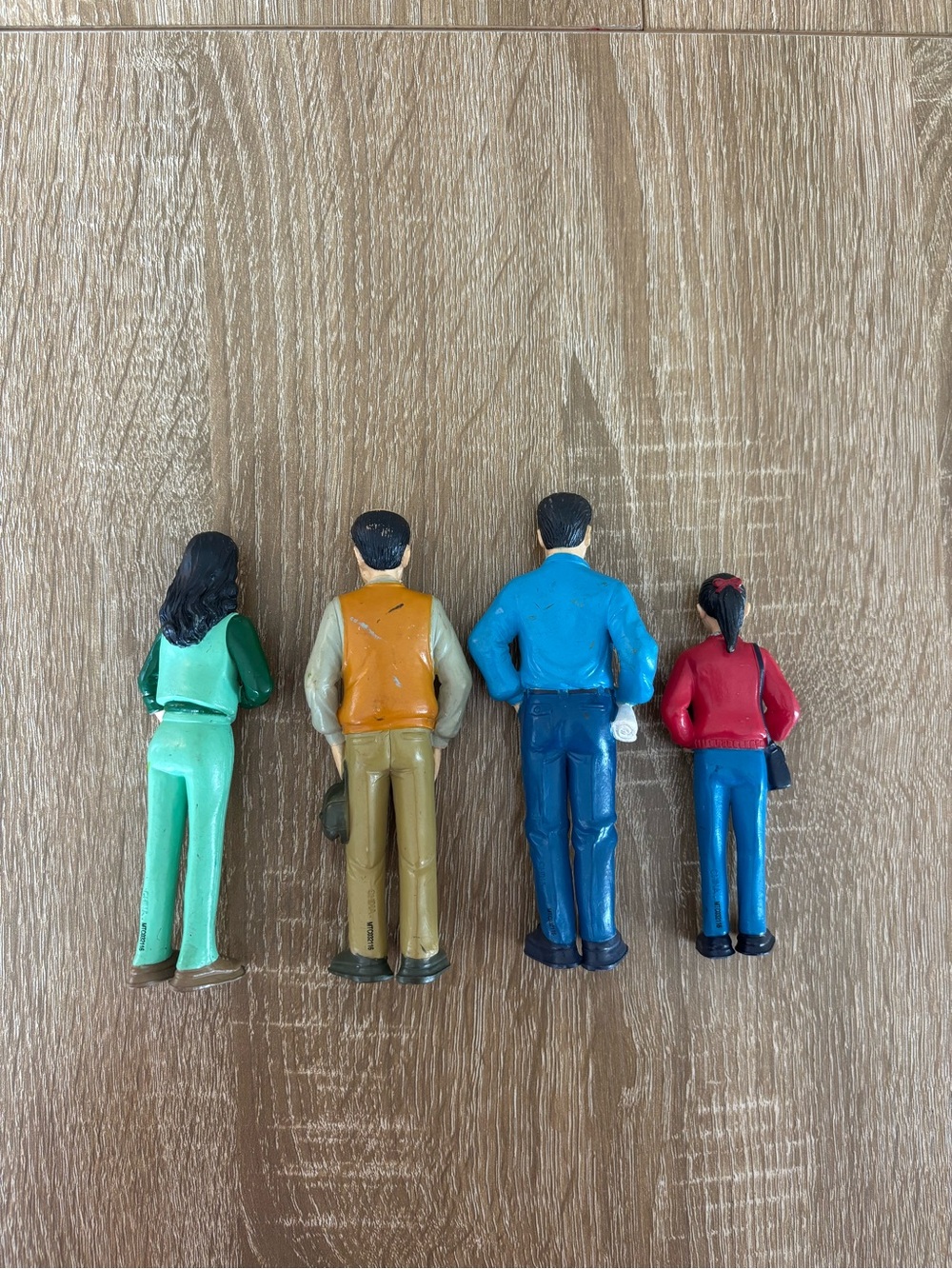 Pretend & Play Family Set - Picture 2 of 2